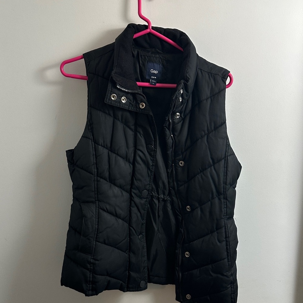 GAP Women's Dark Quilted Vest